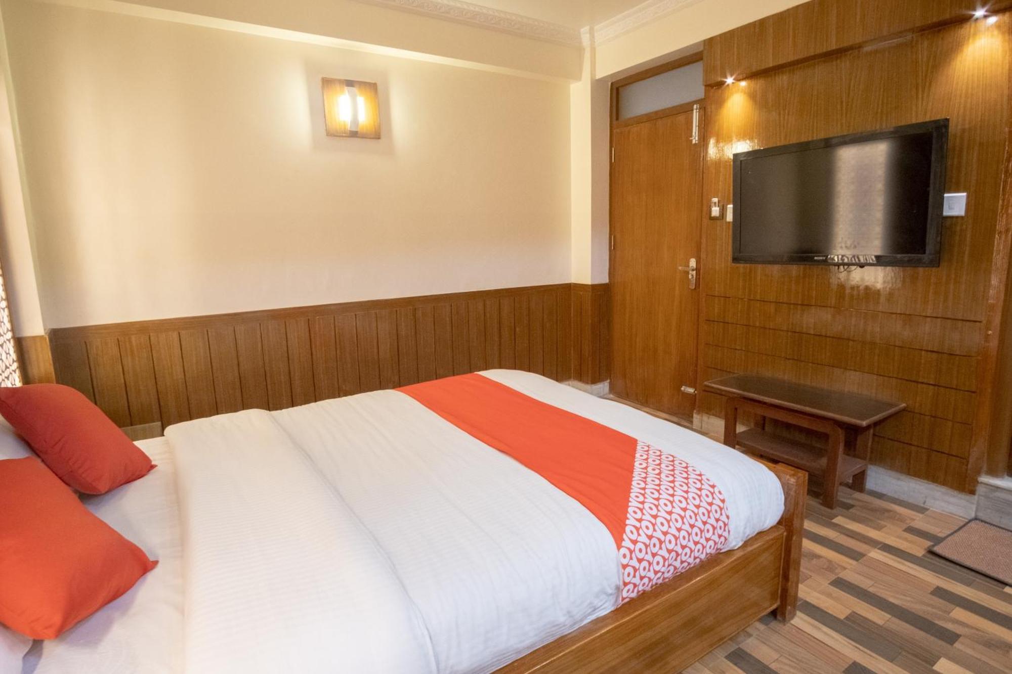 OYO 304 Hotel Manama Balaju Bagian luar foto