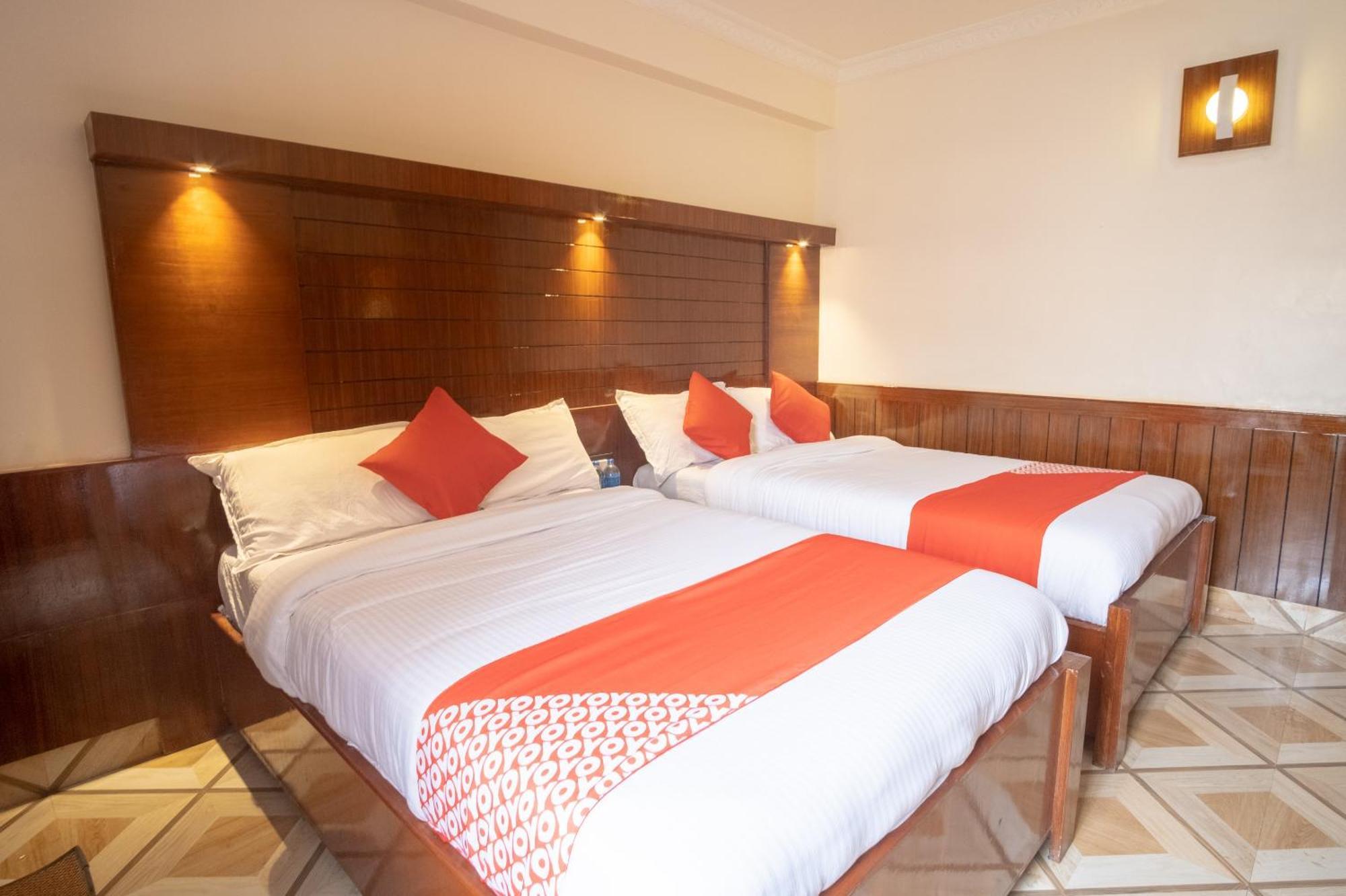 OYO 304 Hotel Manama Balaju Bagian luar foto