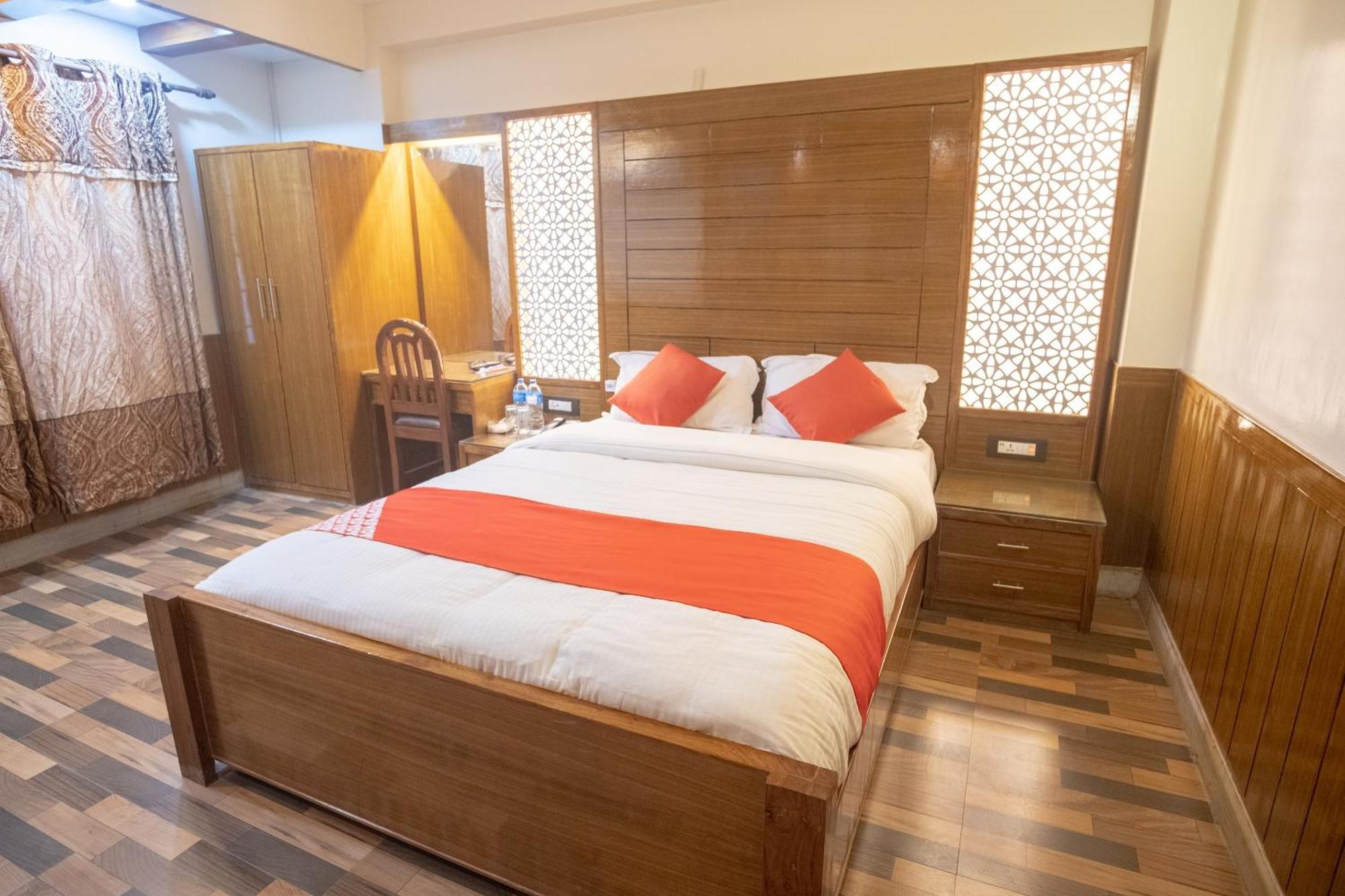 OYO 304 Hotel Manama Balaju Bagian luar foto