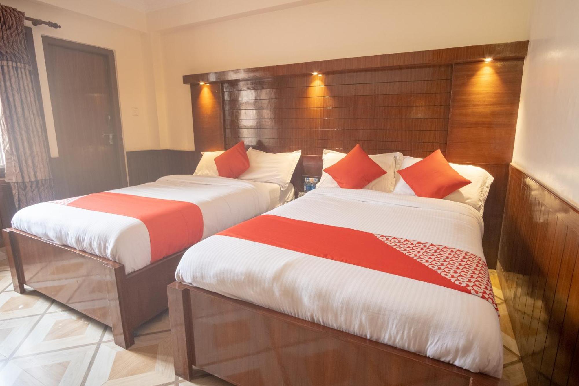 OYO 304 Hotel Manama Balaju Bagian luar foto