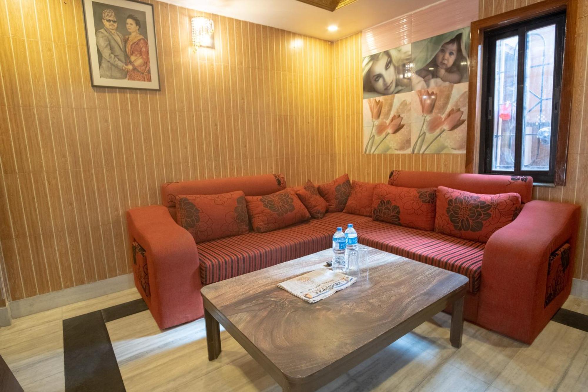OYO 304 Hotel Manama Balaju Bagian luar foto
