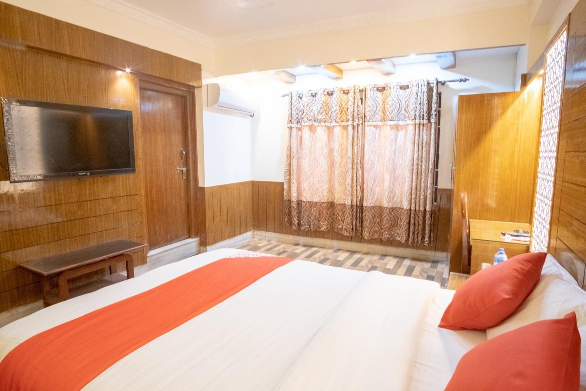 OYO 304 Hotel Manama Balaju Bagian luar foto