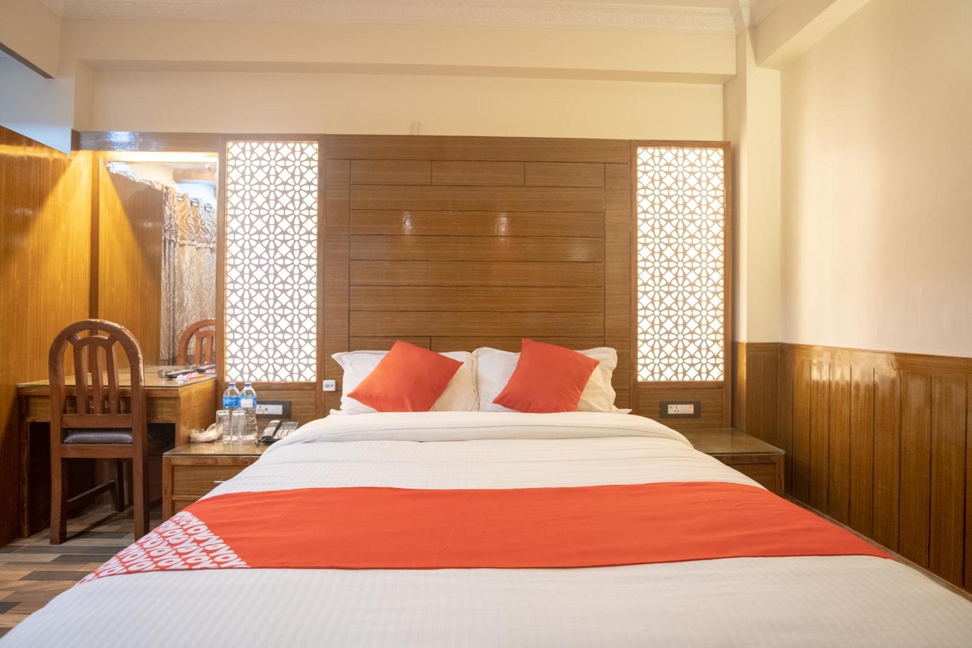 OYO 304 Hotel Manama Balaju Bagian luar foto